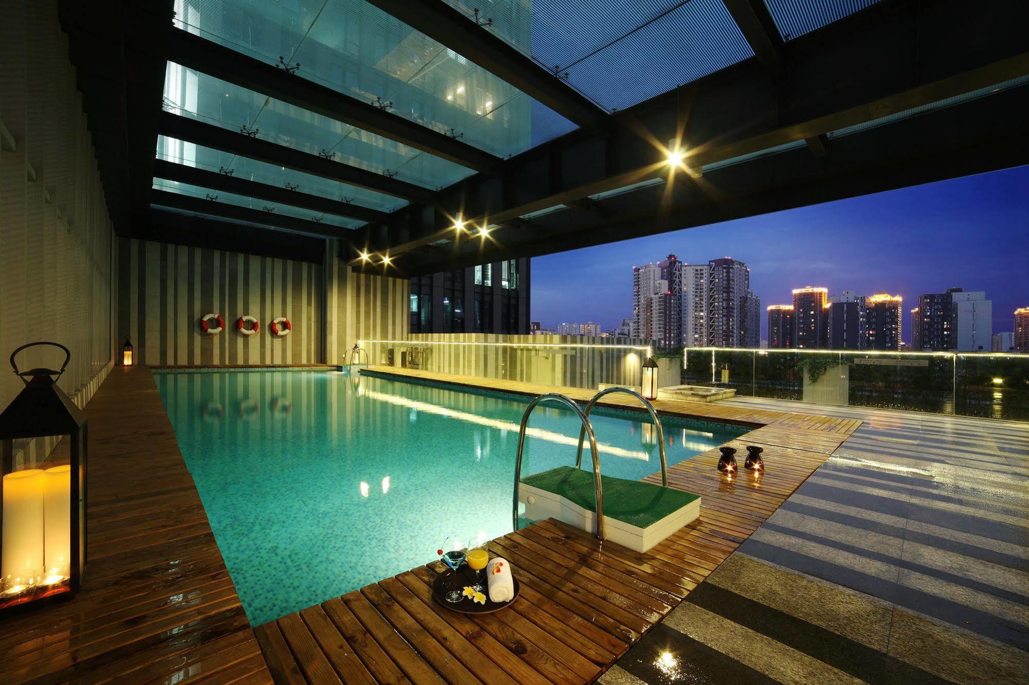 Rhombus Park Aura Chengdu Hotel Luaran gambar